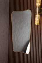 Miroir Mural en Laiton – Cadre Ondulé