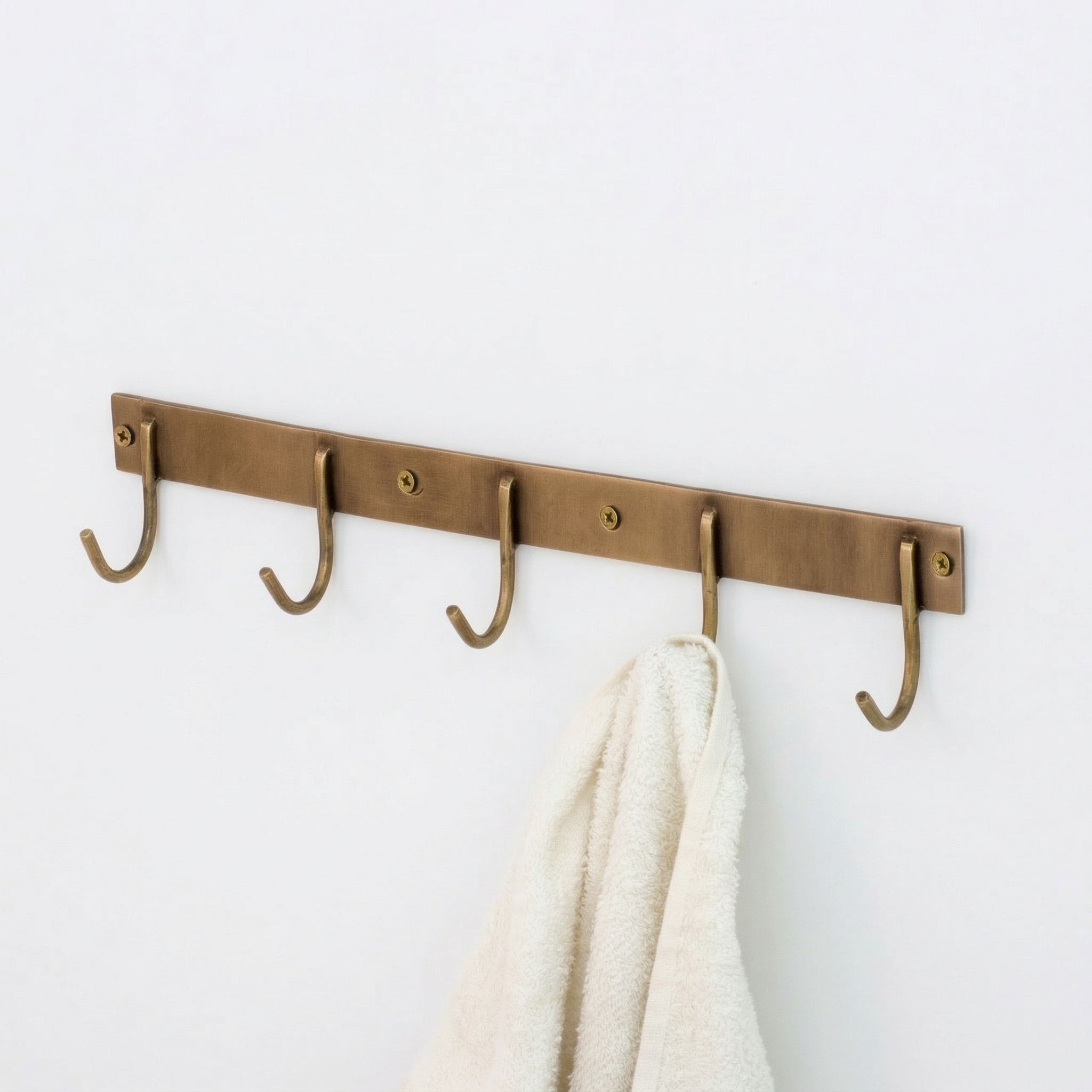 Patère Murale en Laiton – Porte-Manteaux 5 Crochets