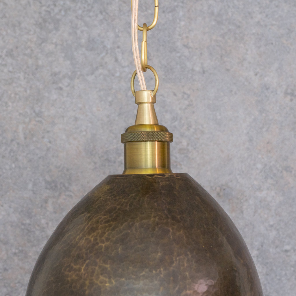 Suspension en Cuivre Martelé – Abat-jour Sphère