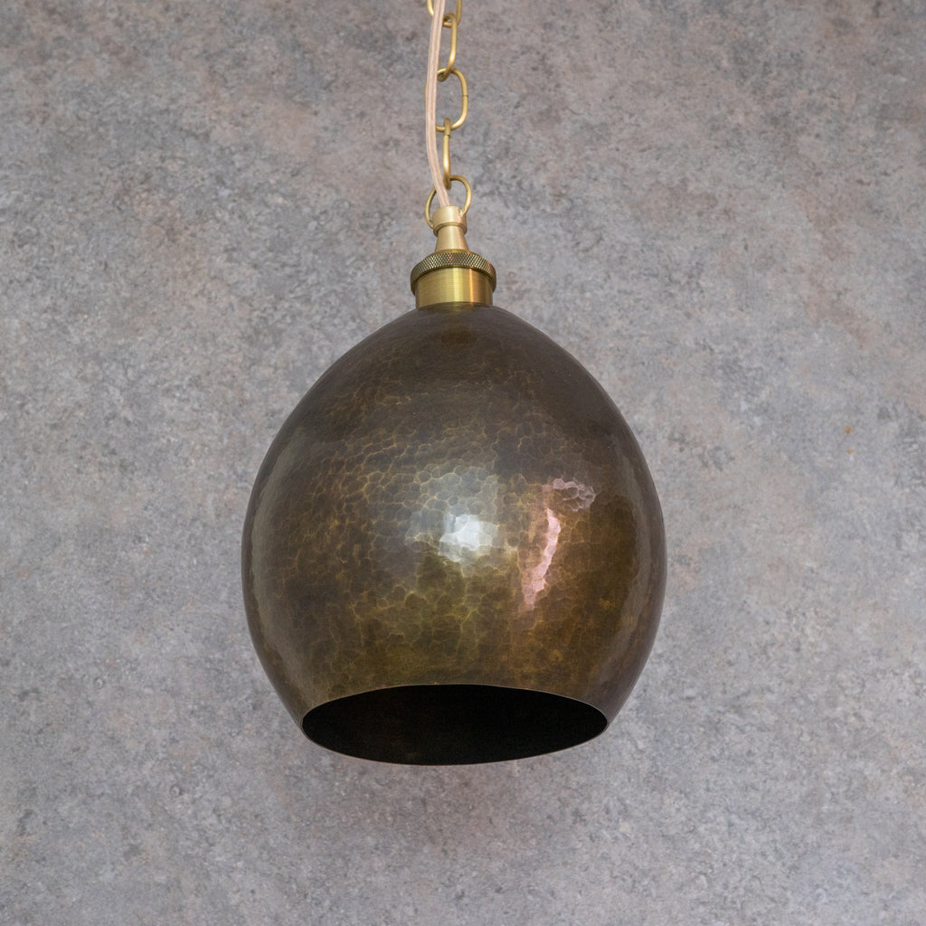Suspension en Cuivre Martelé – Abat-jour Sphère
