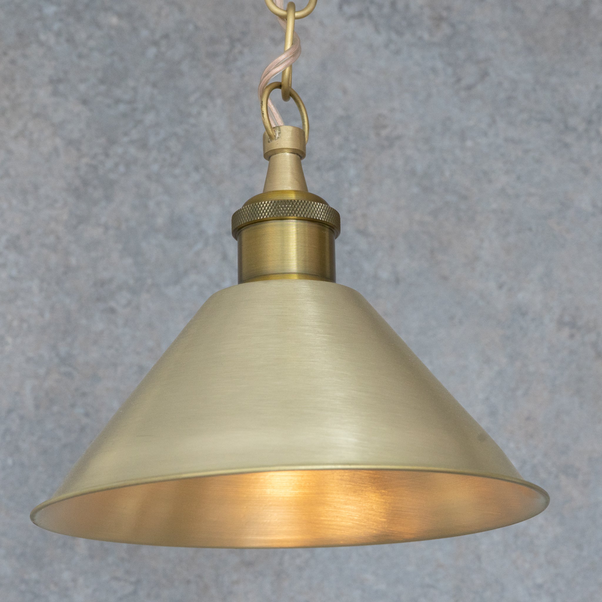 Suspension Conique en Laiton Brossé