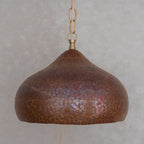 Suspension en Cuivre Martelé – Abat-jour Dôme Évasé