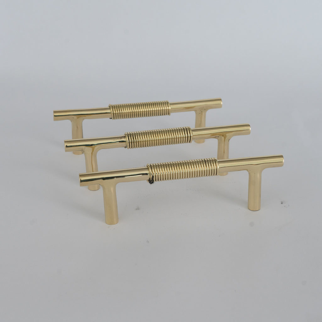 Poignée de Meuble en Laiton – Barre avec Détail Enroulé