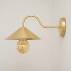 Applique Murale en Laiton – Abat - jour Conique et Bras Courbé - Mecaf