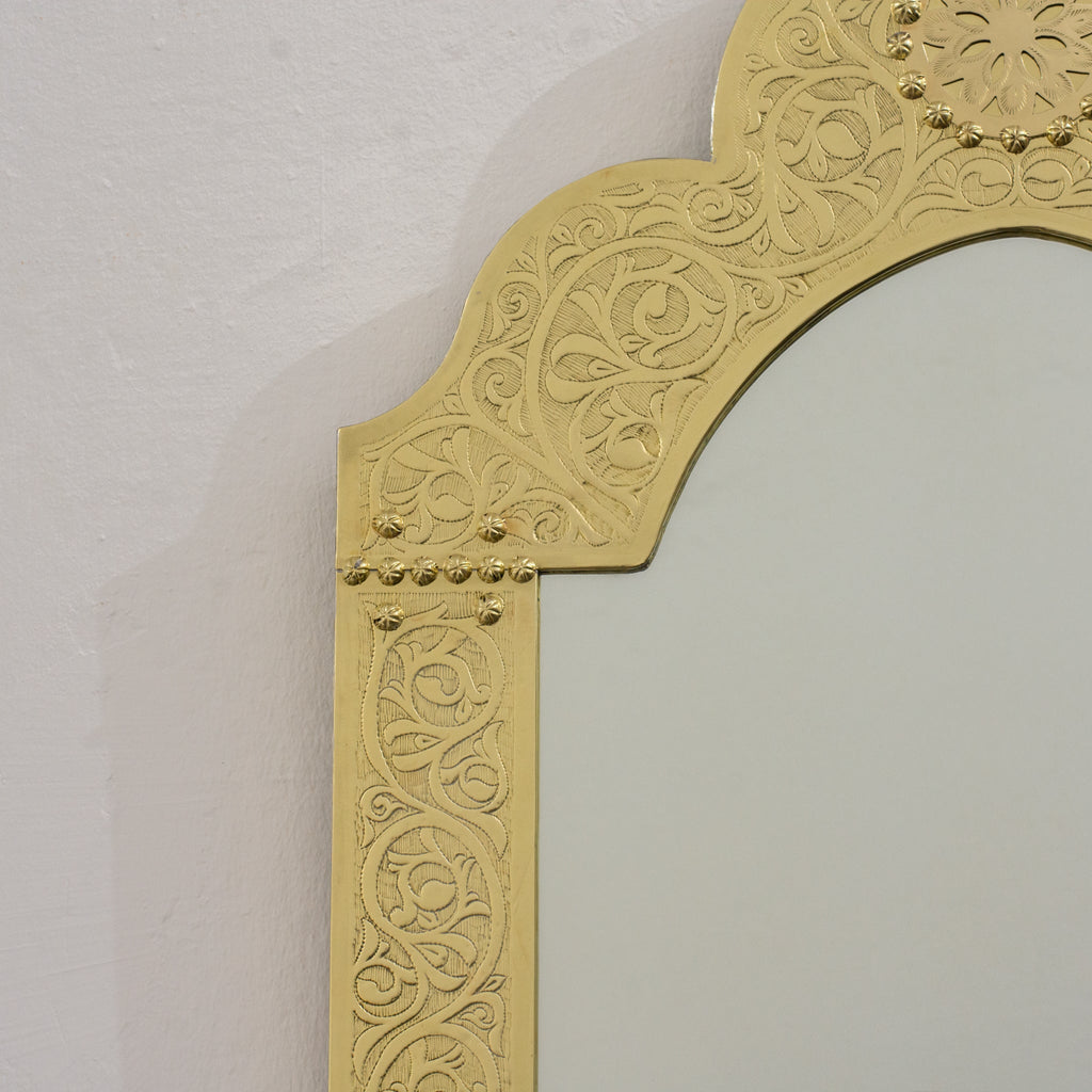 Miroir Arqué en Laiton Gravé – Style Marocain - Mecaf