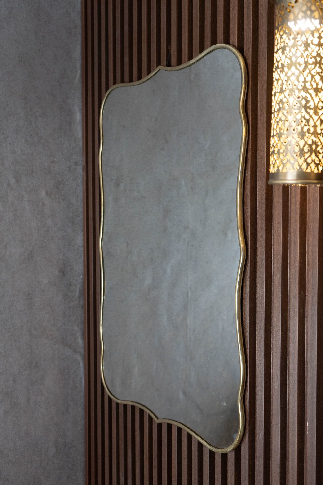 Miroir Mural en Laiton – Cadre Ondulé Classique - Mecaf
