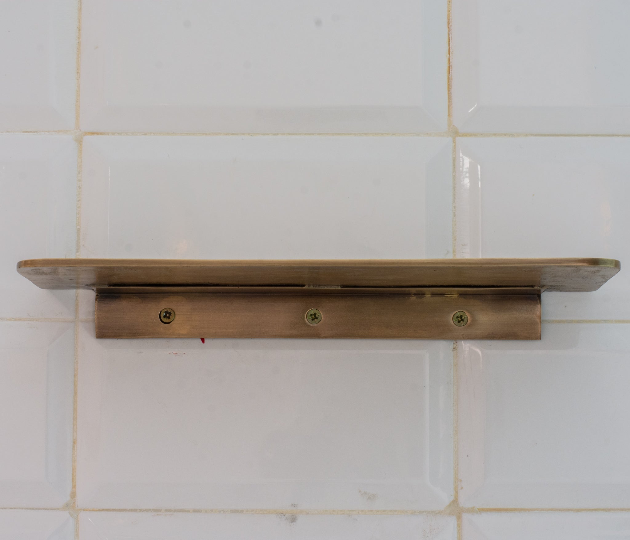 Tablette Murale en Laiton – Étagère Minimaliste Salle de Bain - Mecaf
